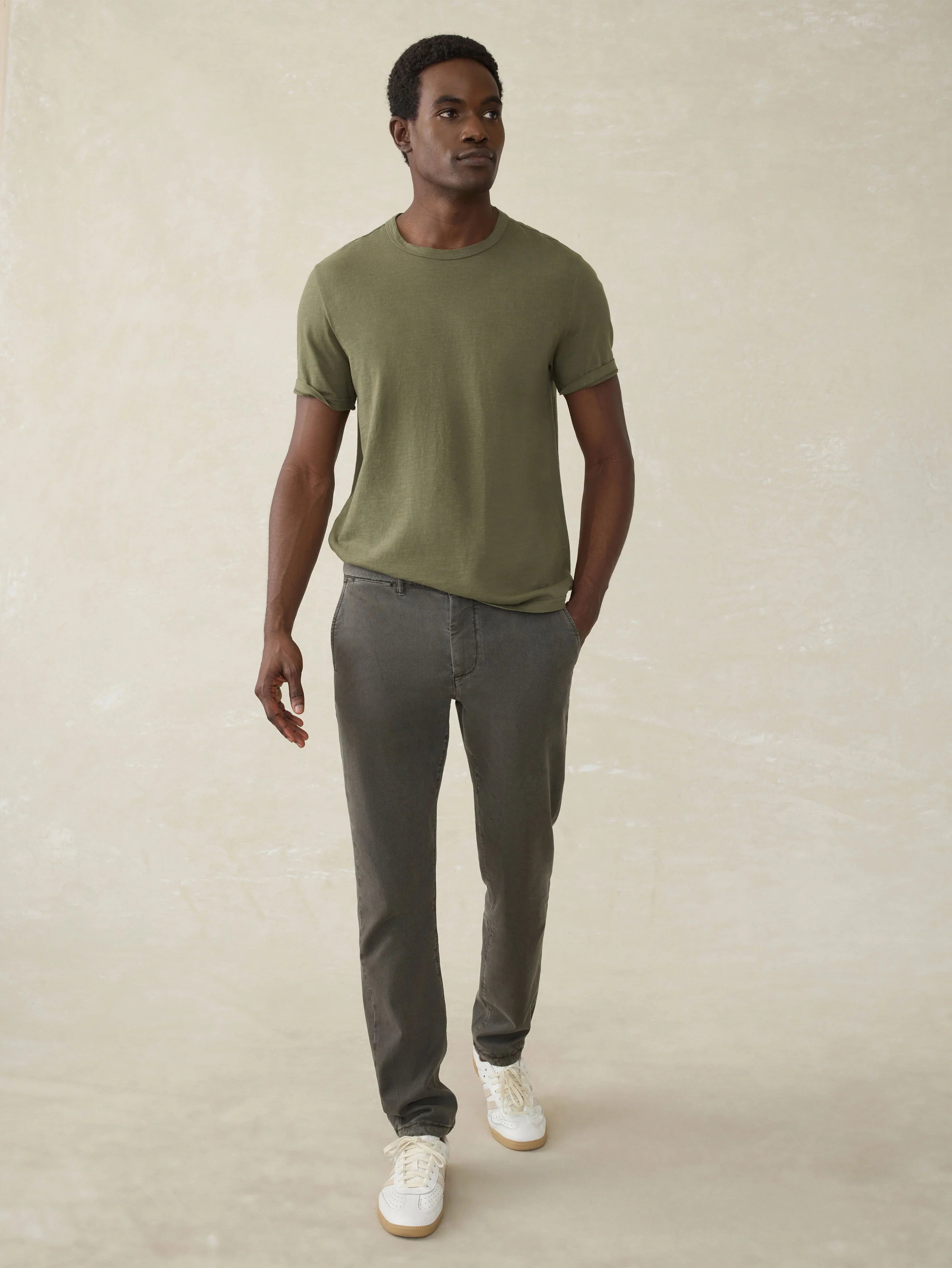 Coastline Stretch Chino - Faded Black